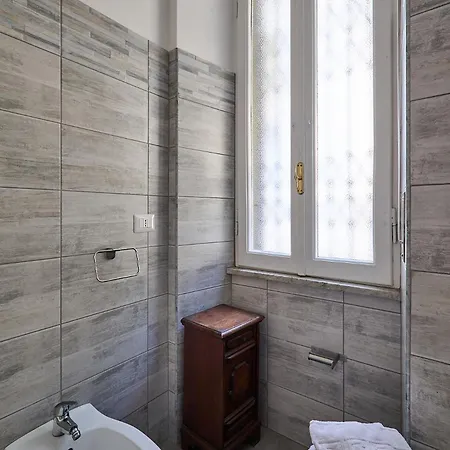 Domus Erasmo Daire Roma