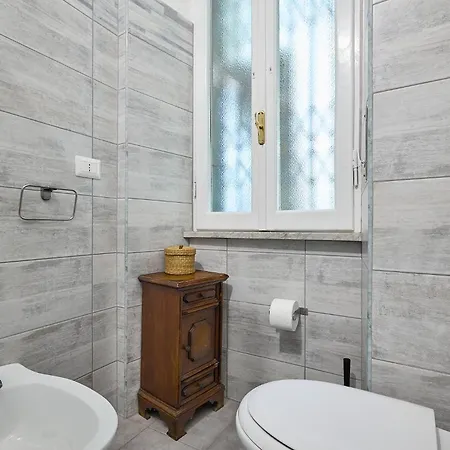 Daire Domus Erasmo Roma